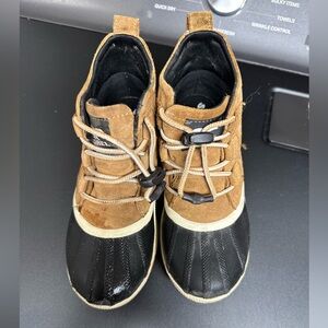 Sorel Tan and Black Lace-Up Boots